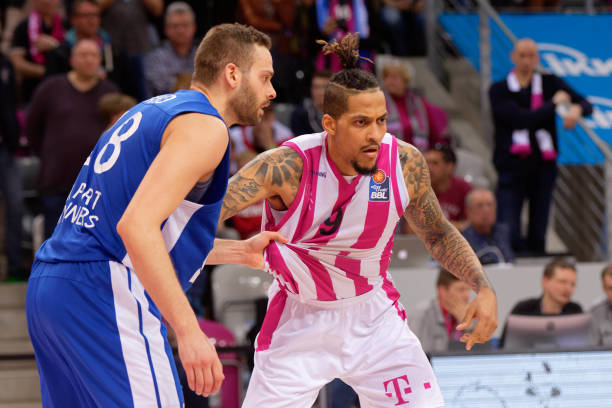 尽管坚持到 尽管坚持到