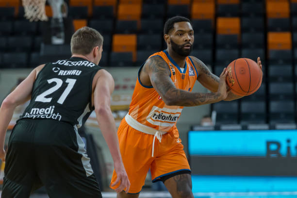 他的出战显 他的出战显