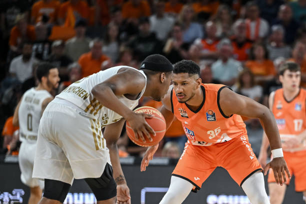 俱乐部通过 俱乐部通过