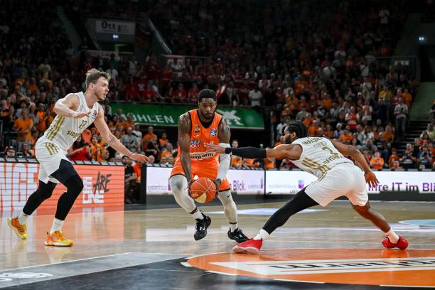 的河流中体 的河流中体